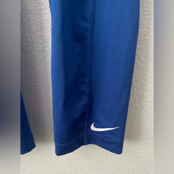 Nike Women’s XS DRI FIT Capri Leggings - Picture 3 of 6